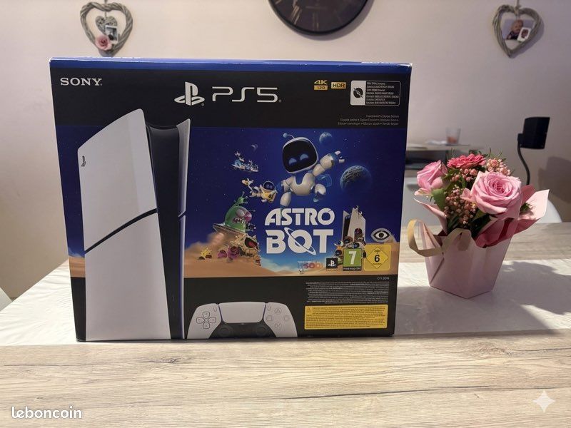 Boîte Vide PS5 Slim Édition Astro Bot - Consoles