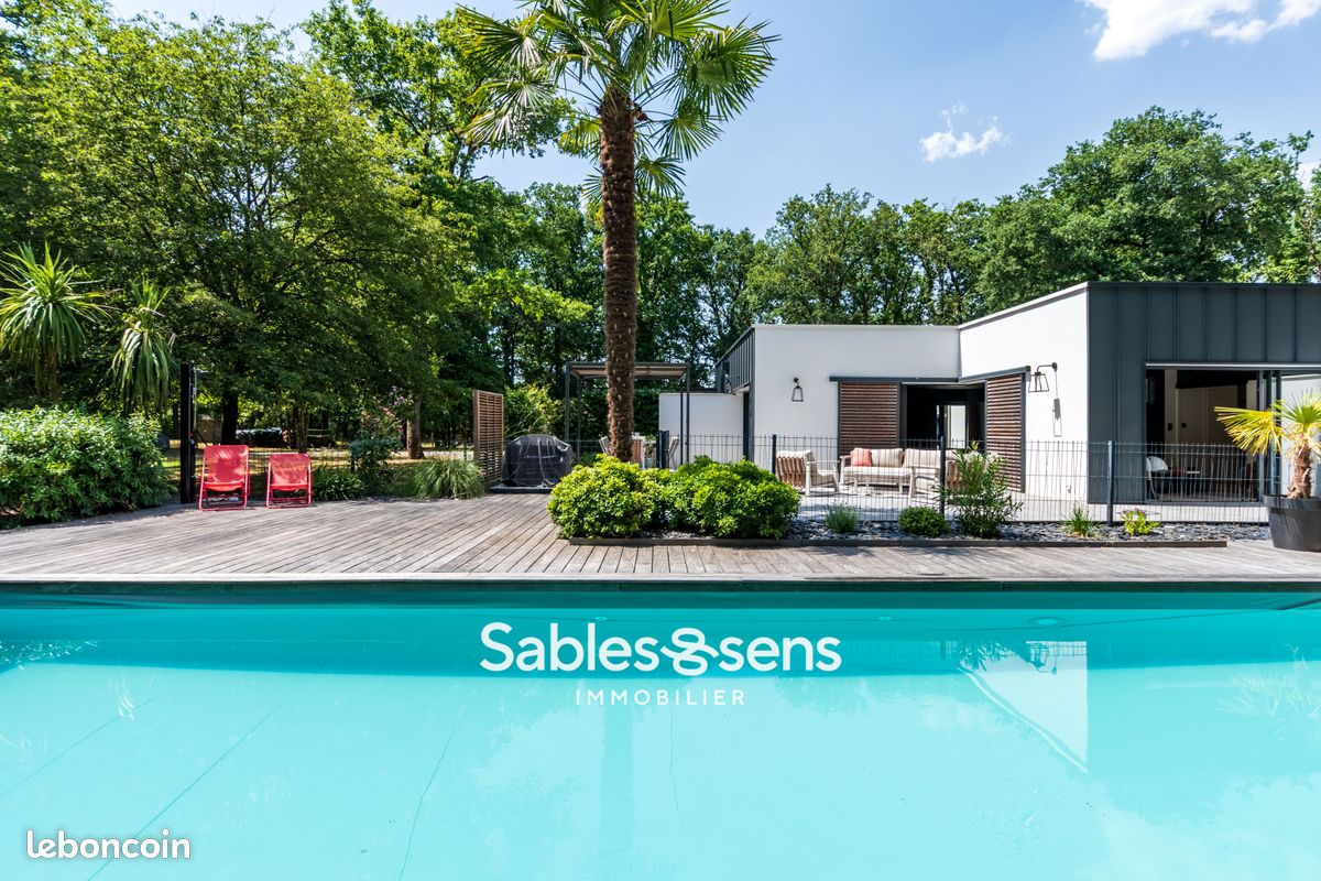 Maison 7 pièces 230 m² · à Le Poiré-sur-Vie · 230 m² · 1 300 000 €