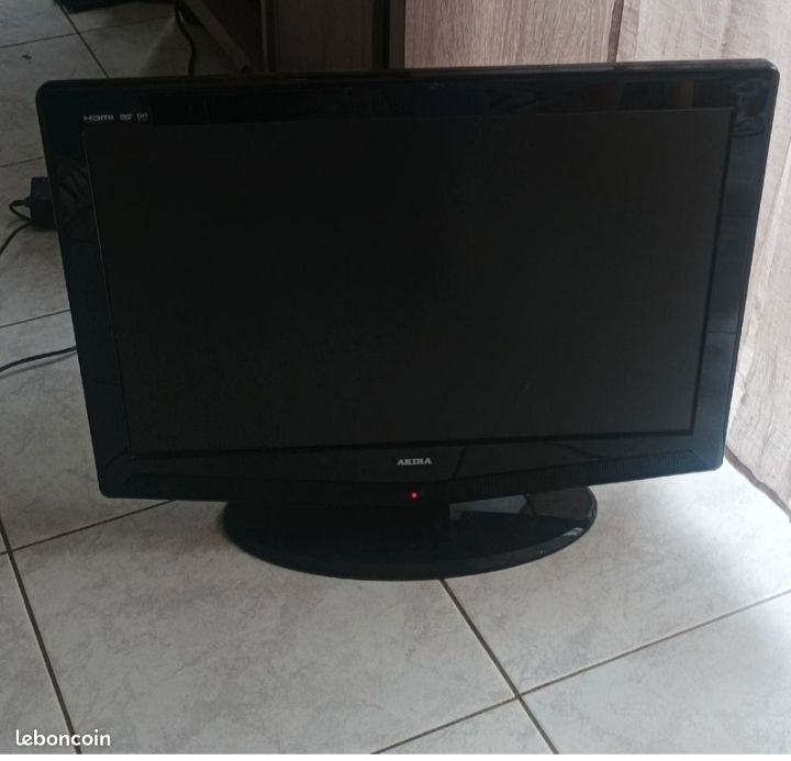 Vends télé 22 pouces ( 55 cm ) (image 1)
