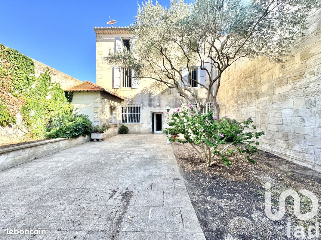 Maison 8 pièces 228 m² · à Saint-Gilles · 228 m² · 249 000 €