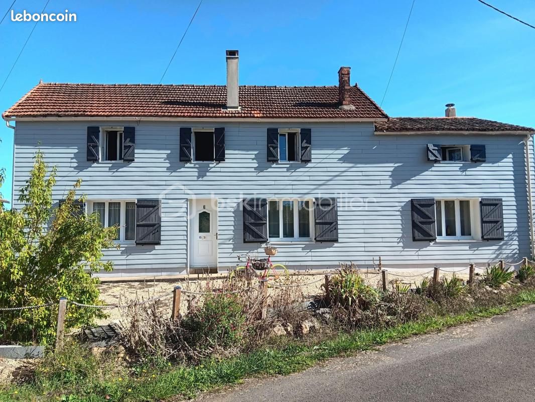 Maison 6 pièces 163 m² · à Sauzé-Entre-Bois · 163 m² · 263 000 €