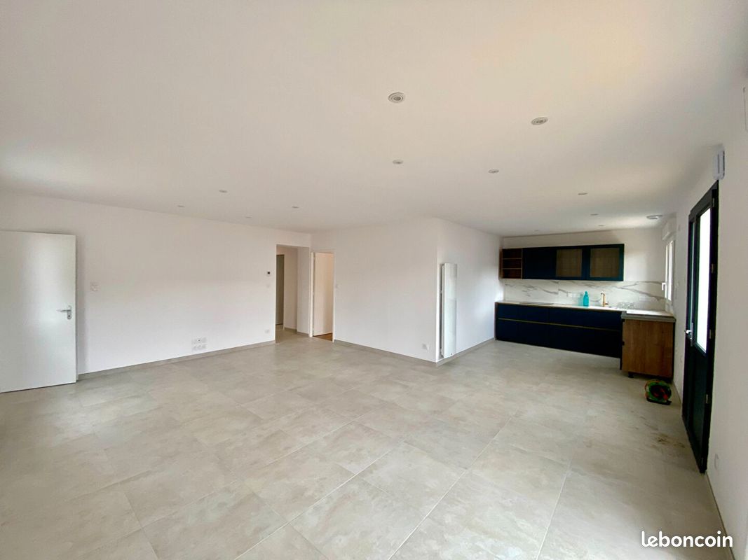 Maison 4 pièces 93 m² · à Le Fenouiller · 93 m² · 990 €/mois