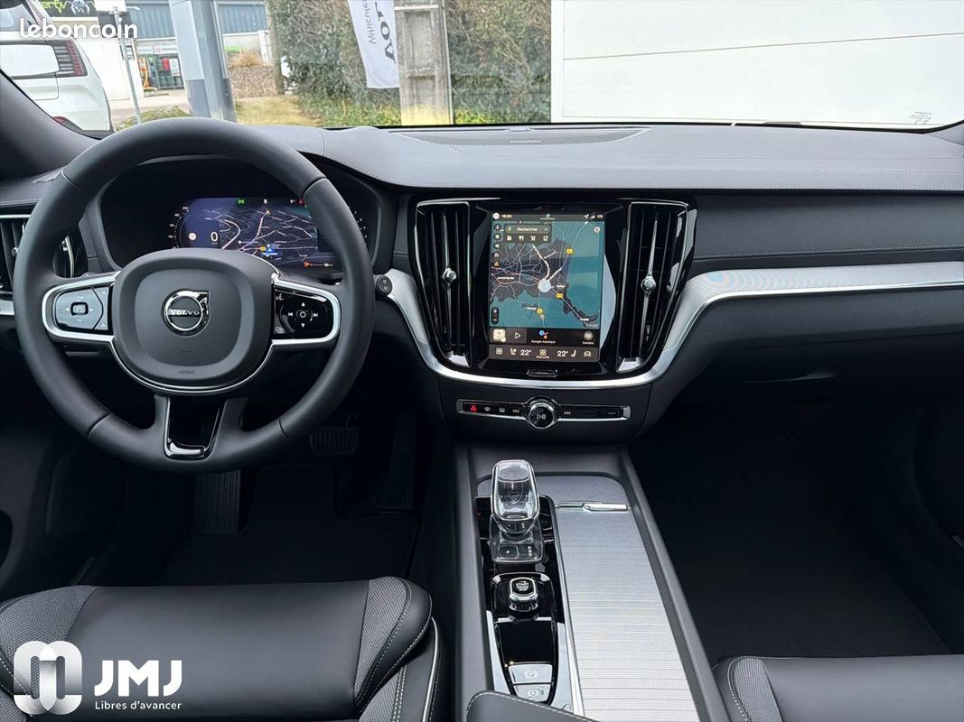 VOLVO V60 B4 197 ch DCT7 Ultra Style Dark (image 7)