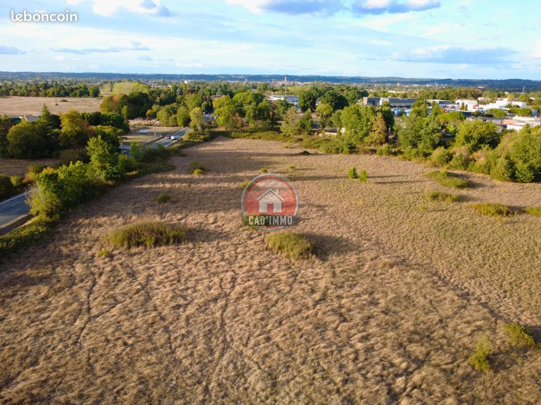 Terrain 51546 m² · à Bergerac · 51 546 m² · 15 000 €