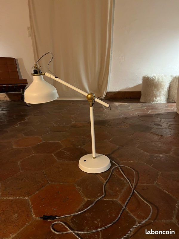 Lampe de bureau blanche RANARP IKEA (image 1)