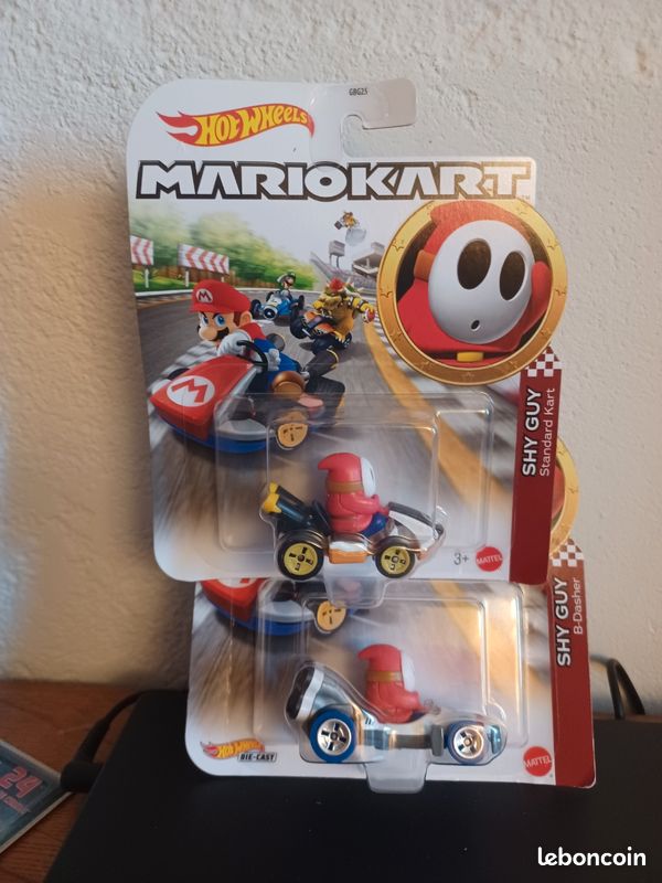 Hot Wheels Mario Kart Shy Guy Standard Kart Vehicle Martinique Hot Wheels Mario Kart Shy Guy Standard Kart Vehicle Martinique