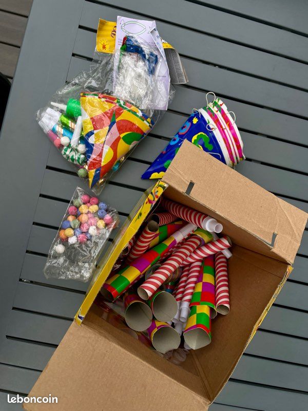 Kit équipement pour fête, cotillons, serpentins, langues à rouleau (image 2)