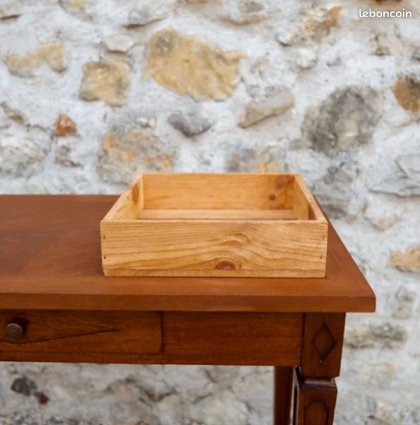 Caissettes basses en bois clair (image 1)