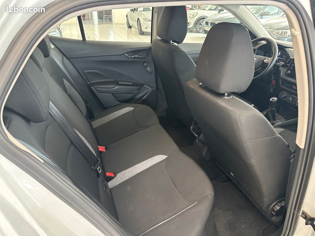 Skoda Fabia IV 1.0 TSI 95 CH SELECTION EXPORT ALGERIE 2024 (image 12)