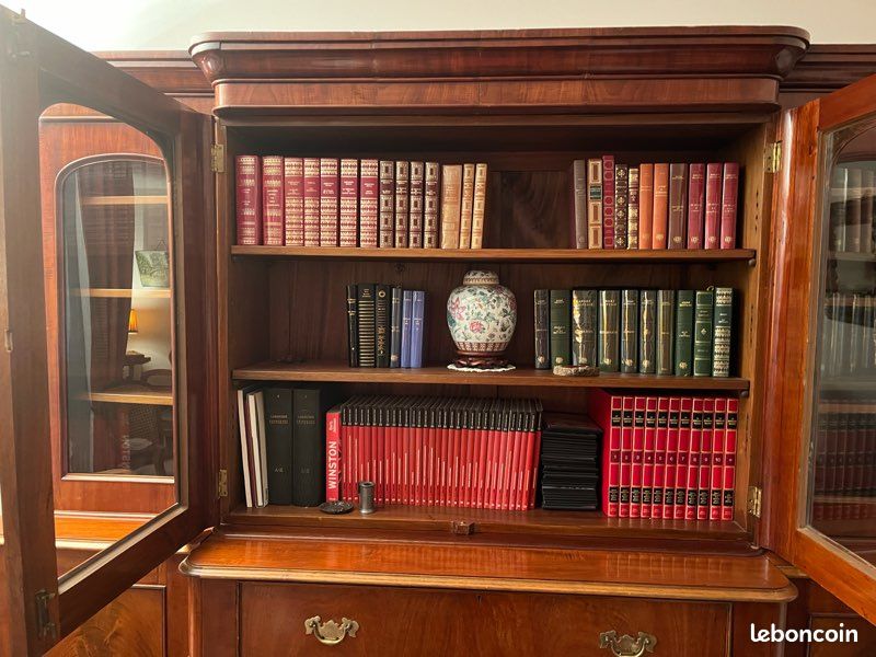 Bibliothèque anglaise ancienne (image 3)