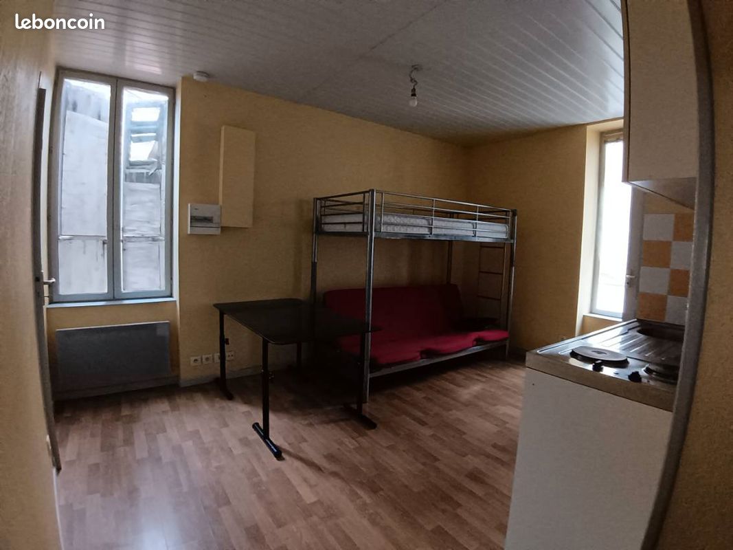 Appartement 1 pièce 18 m² · à Clermont-Ferrand · 18 m² · 340 €