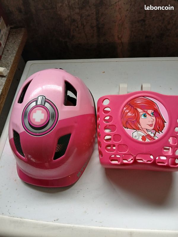 Panier et casque vélo (image 1)
