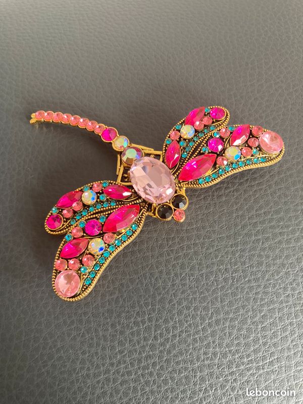 Jolie Broche Vintage En Forme De Rose - Bijou D'Occasion