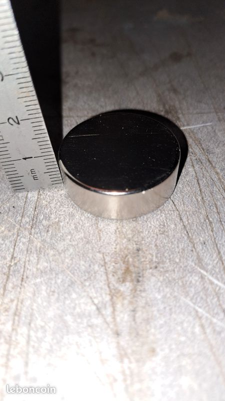 Aimant Neodyme rond 30x10 (image 2)