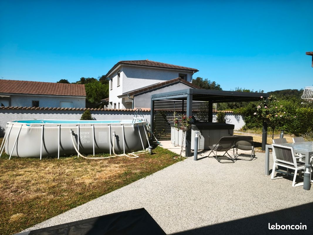 Maison 5 pièces 119 m² · à Villieu-Loyes-Mollon · 119 m² · 400 000 €