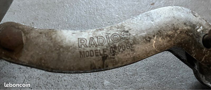 Ancien phare feu de vélo vintage RADIOS numéro 18 Breveté SGDG