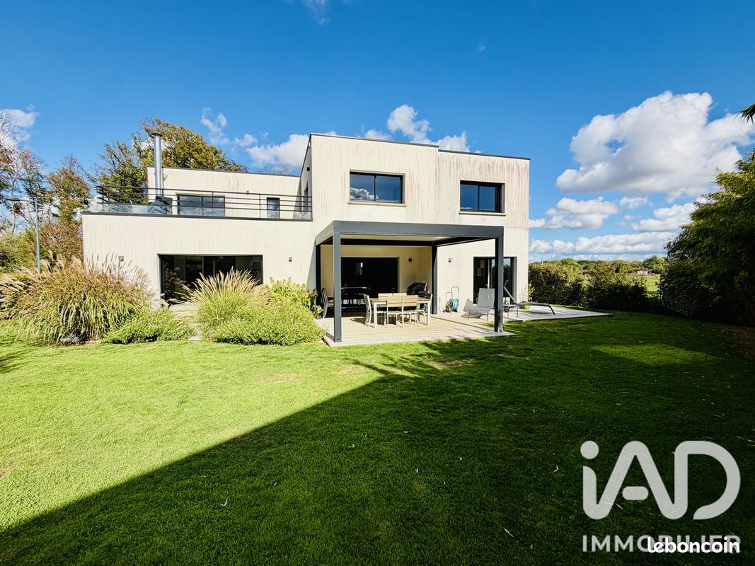 Maison 8 pièces 210 m² · à Bois-Guillaume · 210 m² · 730 000 €