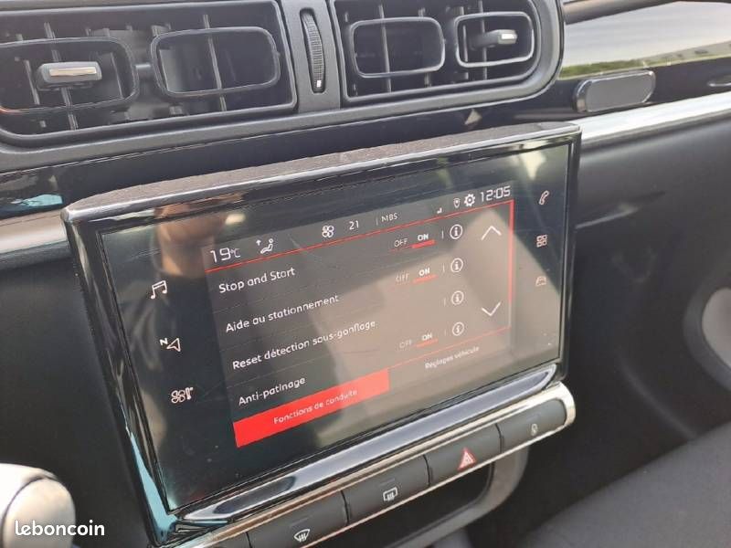Citroën C3 PureTech 82 S&S BVM5 Graphic (image 15)