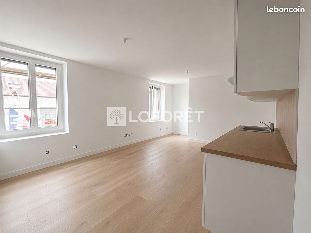 Appartement 1 pièce 21 m² · à Chevry-Cossigny · 21 m² · 695 €
