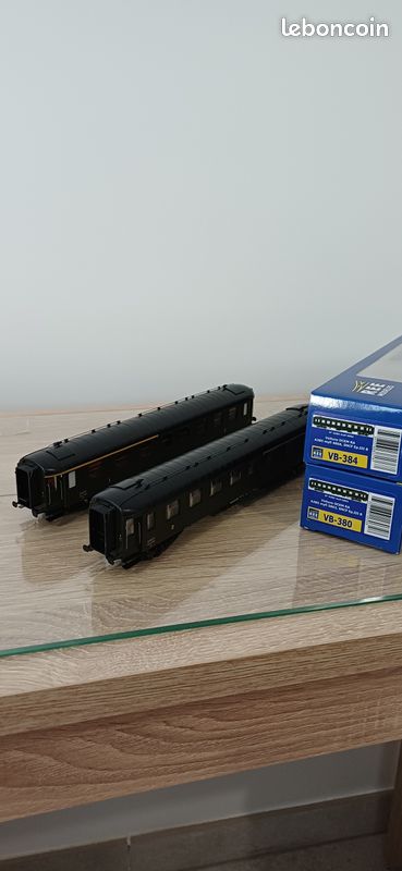2 Voitures OCEM courtes REE mixtes 1/2e classe SNCF épq 3 (image 1)