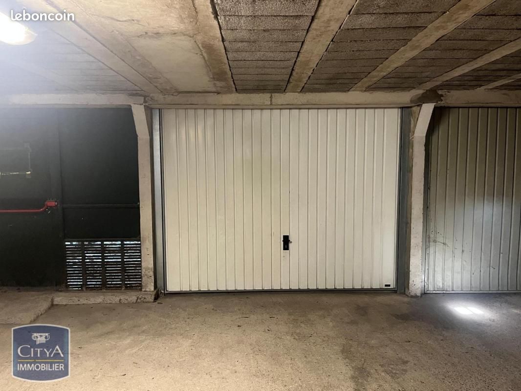 Garage Macon · à Mâcon · 80 €