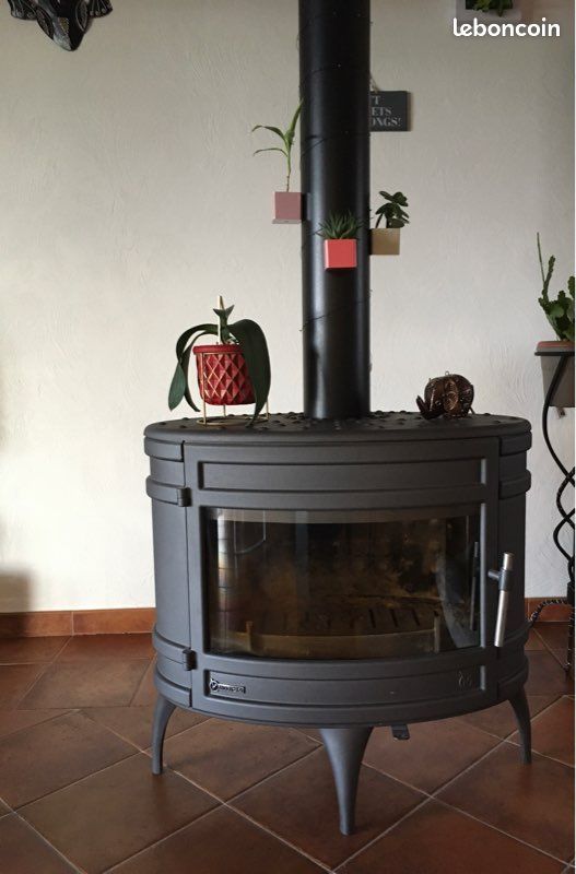 Poêle à bois (image 1)
