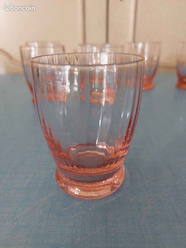Petits verres rose (image 2)