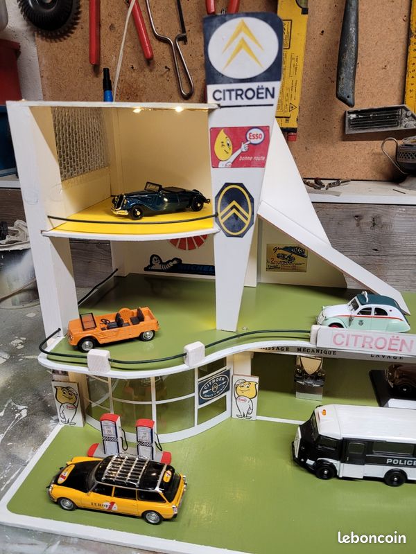 Coffret Collector Minialuxe 1/43 - Garage Citroën Berline 4P (1955/58) - Série Limitée à 10 Ex.