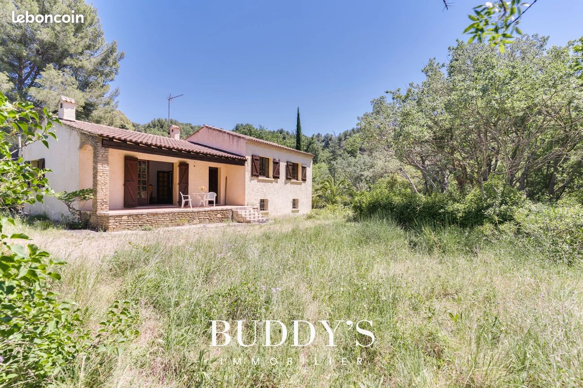 Maison 4 pièces 94 m² · à Le Castellet · 94 m² · 550 000 €