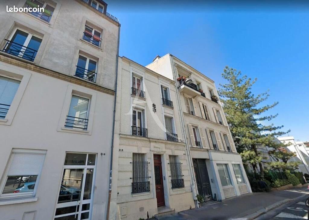 Local commercial 12 pièces 130 m² · à Paris · 130 m² · 1 020 000 €