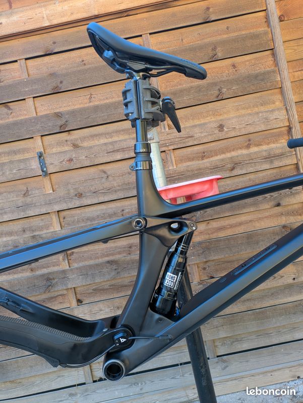 Kit Cadre VTT Carbone Tout Suspendu Taille M comme neuf Vélos