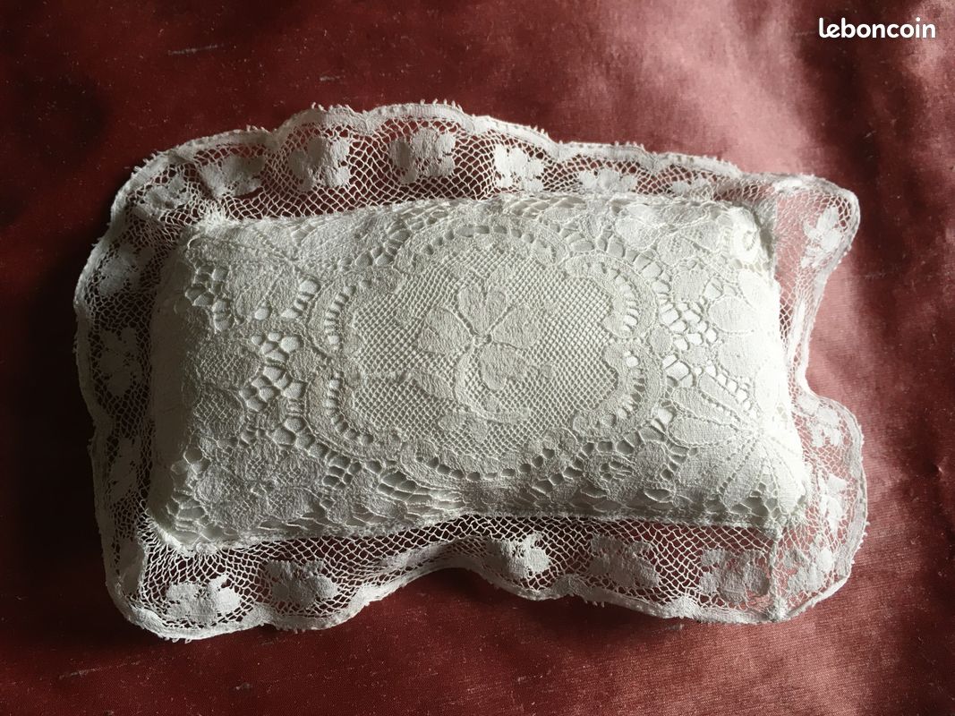 Coussin D’alliances En Soie Satin Et Dentelle Ancienne – Blanc – Mariage Vintage