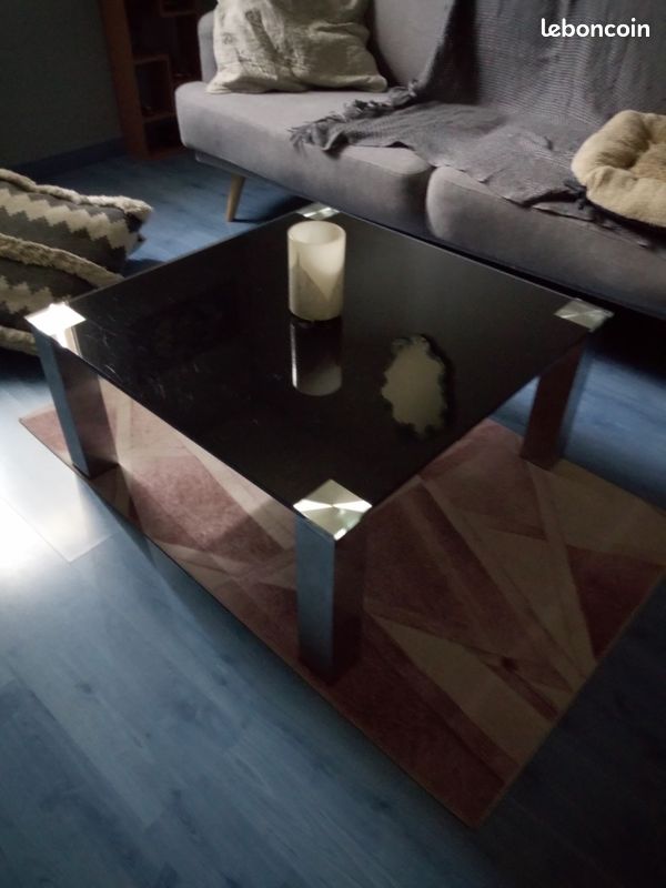 Table basse carrée (image 1)