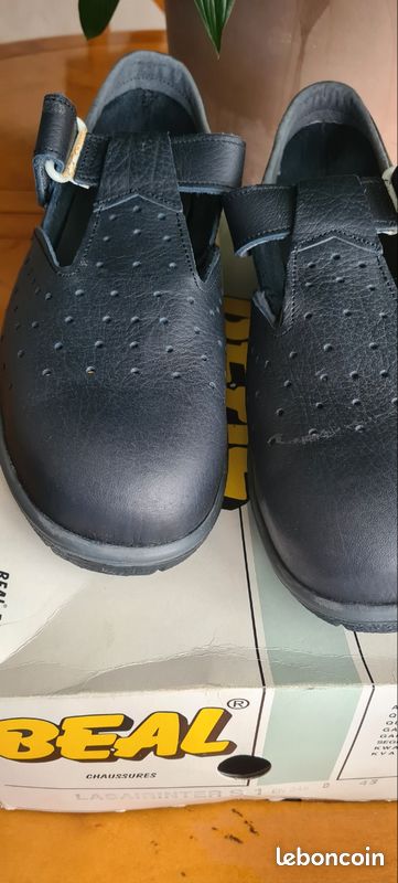 Chaussures de sécurité "speciale été, grande chaleur " très agréable à porter, T43, état neuf (image 4)