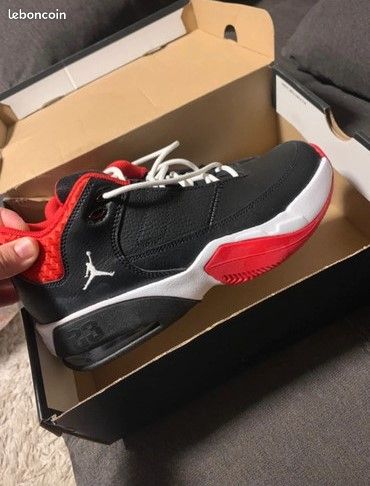 Shoes (image 1)