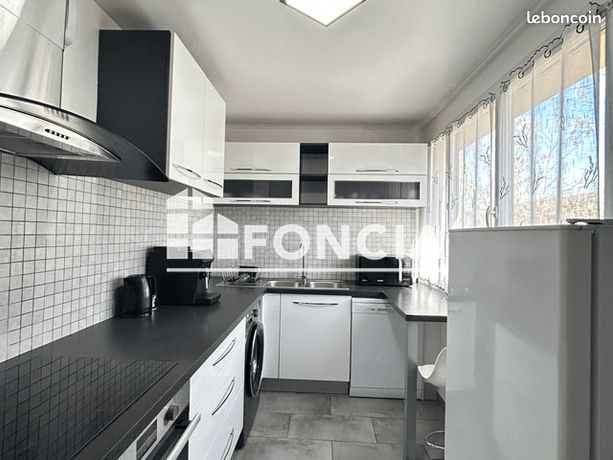 https://img.leboncoin.fr/api/v1/lbcpb1/images/05/c5/5b/05c55b9198349cf97ec7119e48ed597f36ea628b.jpg?rule=ad-image