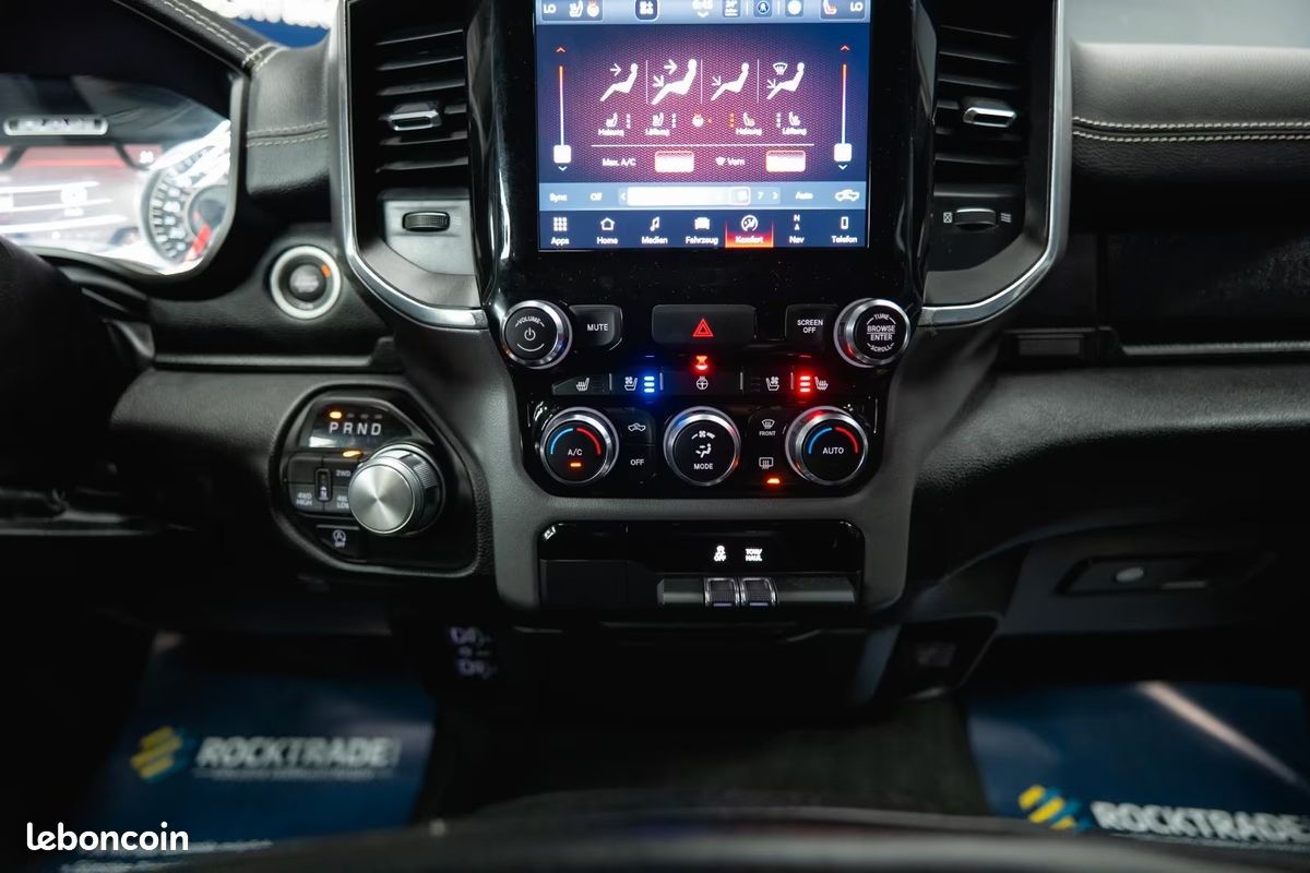 Dodge RAM 1500 Laramie Night Edition 5.7 HEMI 401 ch 4x4 – Alpine – 20” – Offroad (image 22)