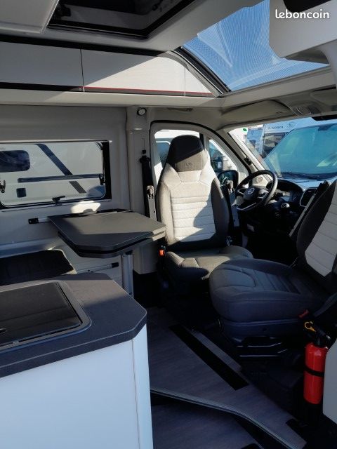 ADRIA TWIN 600 SPB SPORT – Toit relevable – 4 Places / 4 Couchages – Déstockage (image 4)