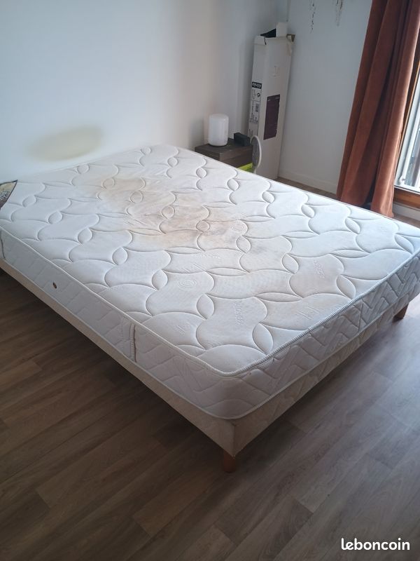 Sommier + matelas 140x190 (image 1)