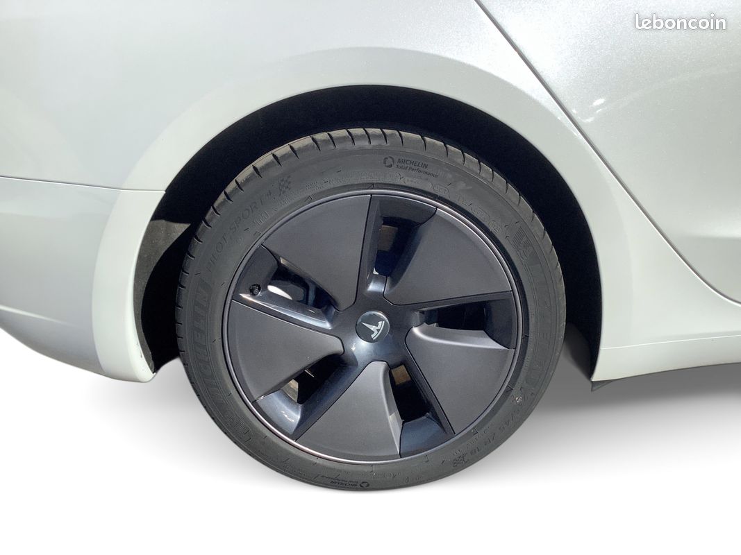 Tesla Model 3 2023 RWD - Véhicule d'occasion certifié (image 25)