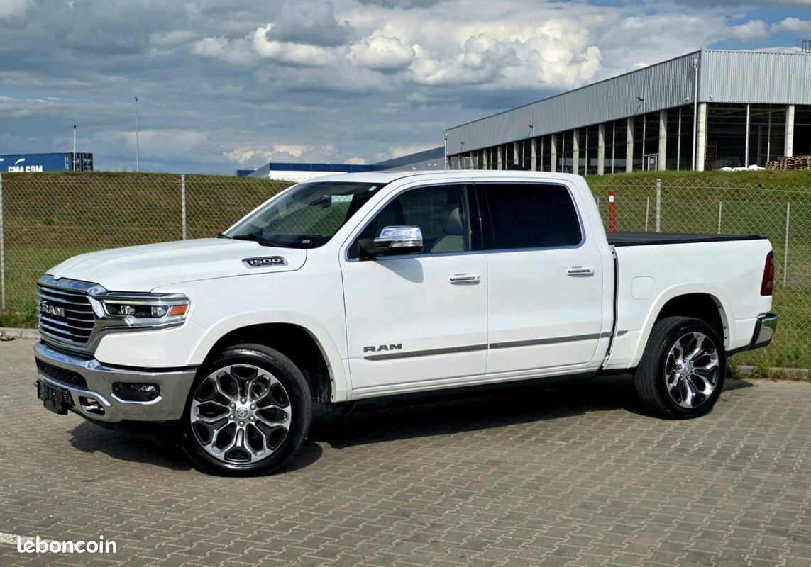 Dodge RAM 1500 Limited Crew Cab 5.7 V8 HEMI 4X4 (image 2)