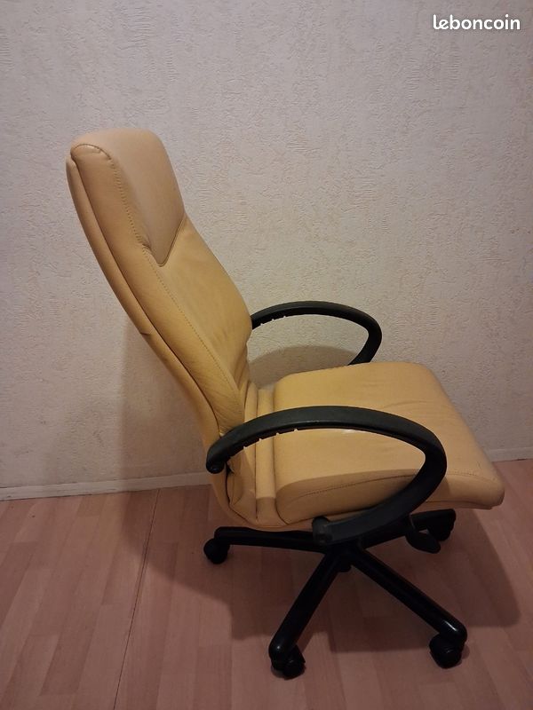 Chaise bureau cuir très qualitatif très bon état (image 5)