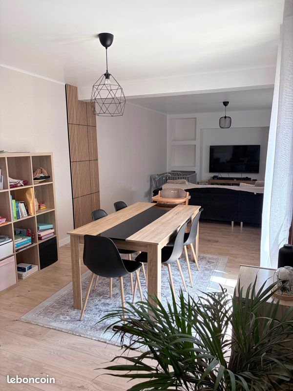 Maison 6 pièces 130 m² · à Sainte-Savine · 130 m² · 990 €