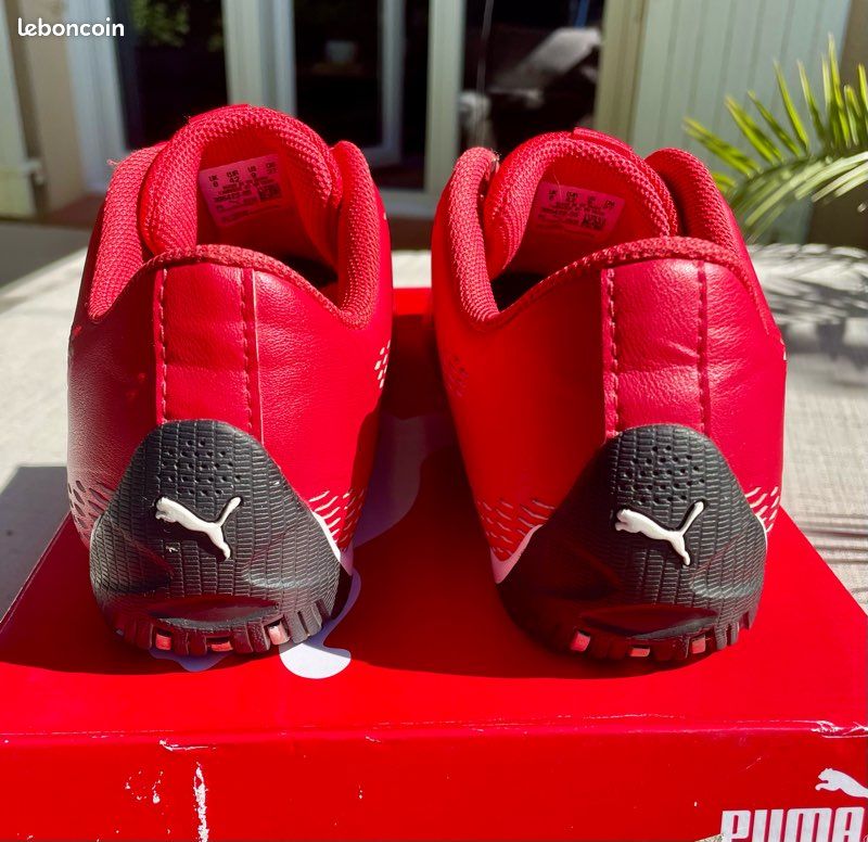 Basket PUMA FERRARI Drift Cat taille 42 Chaussures