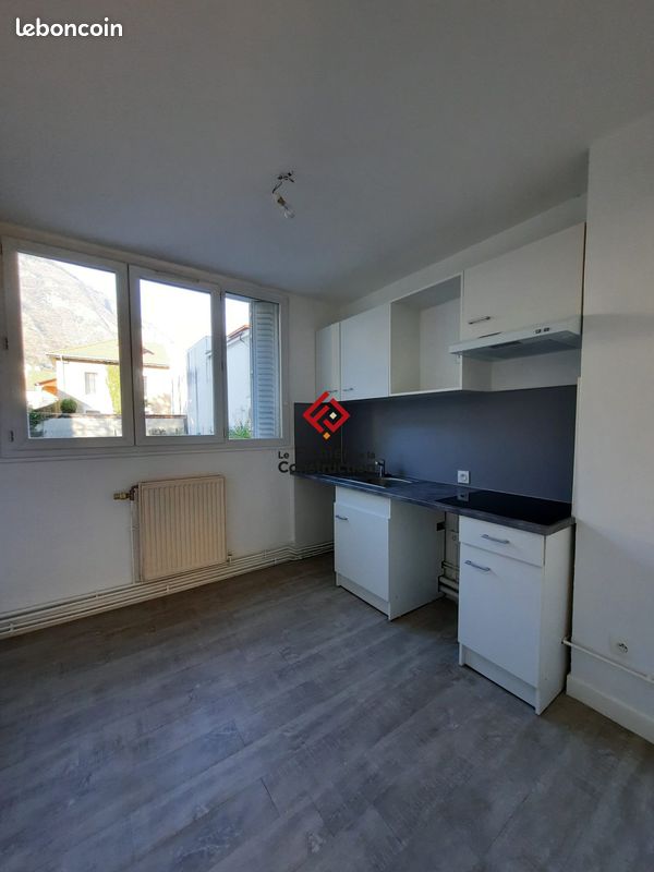 Appartement 3 pièces 57 m² · à Grenoble · 57 m² · 841 €/mois