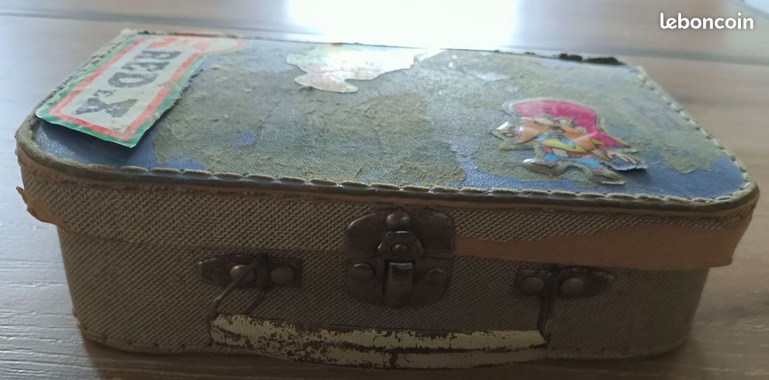 Ancienne valise en carton pour enfant (image 1)