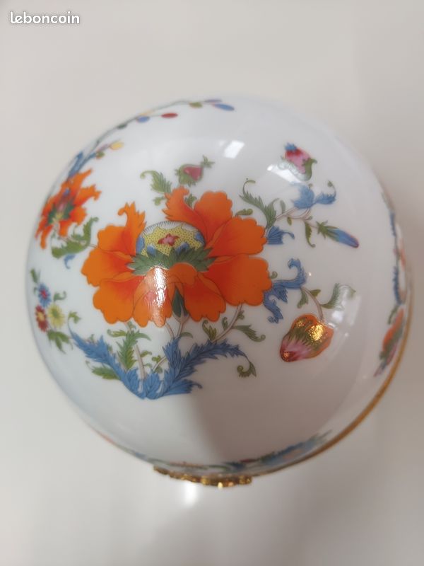 Bonbonnière en porcelaine de limoges (image 2)