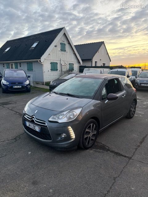 Citroen DS3 (image 1)
