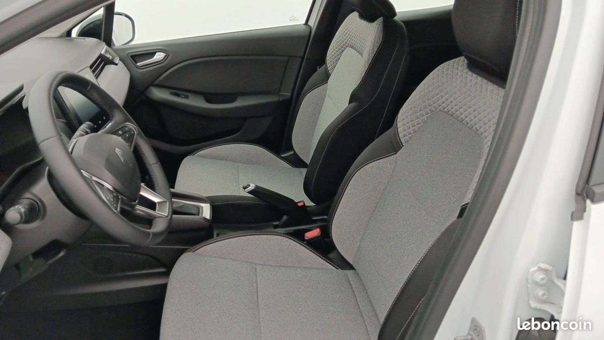 Renault clio e tech full hybrid 145 ch gsr2 (image 21)