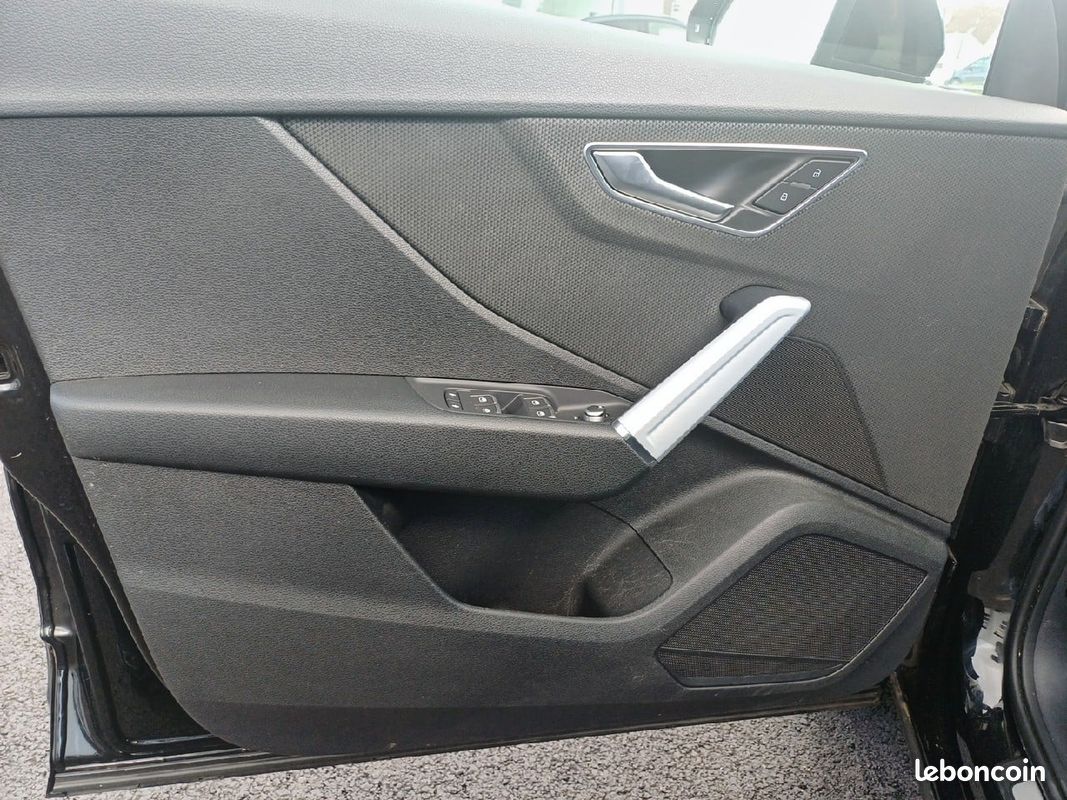AUDI Q2 35 TFSI 150 S tronic 7 S line (image 21)